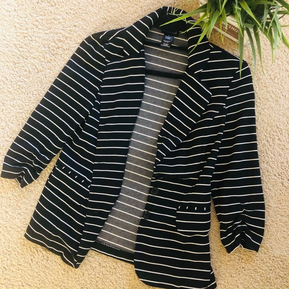 SOHO Apparel Ltd. black and white blazer